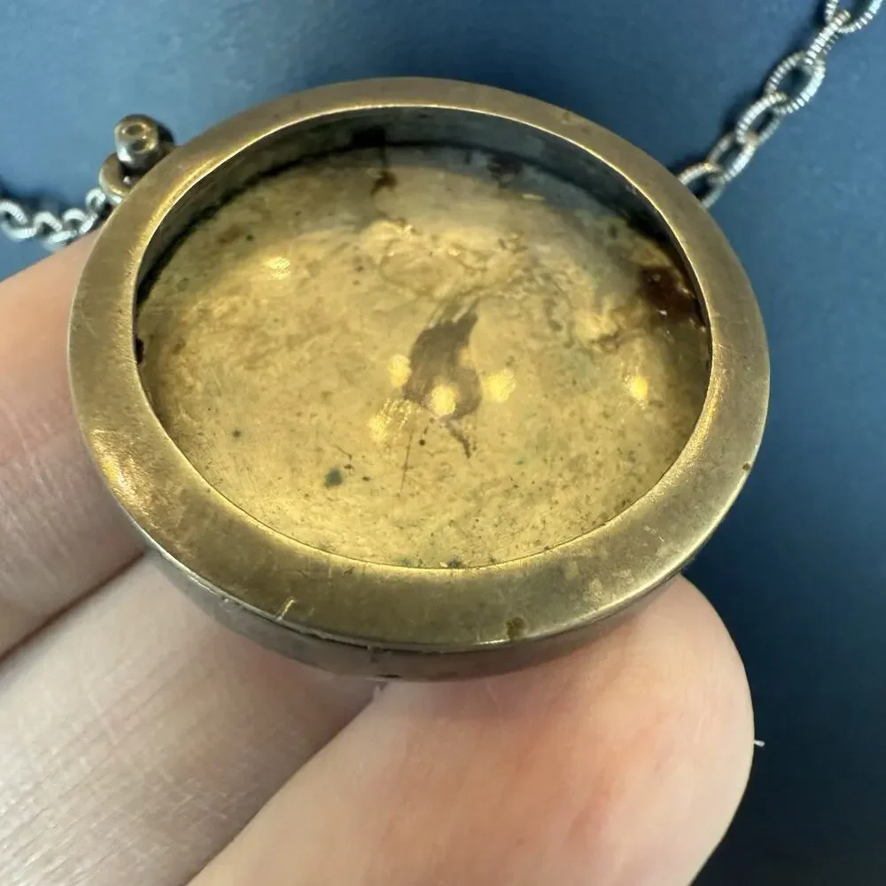 Antique Vintage Sterling Silver Round Glass Photo Locket With Chain READ